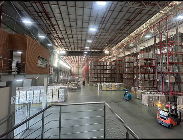 22,000M² WAREHOUSE TO LET IN GLEN MARAIS